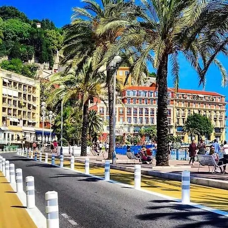 Apartmán Centre De Nice- Magnifique De 50m2 *